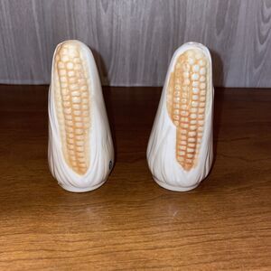 Vintage Pair Salt and Pepper Shakers Corn on the Cob Earthcraft Brand Japan